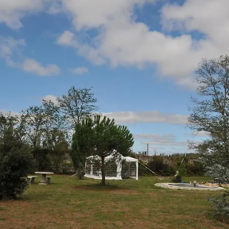 אתר קמפינג Emplacement Bucolique De Camping Dans Le Parc Du Chateau - Attention Tente, Materiels Et Electricite Non Fournis Brain-sur-Allonnes